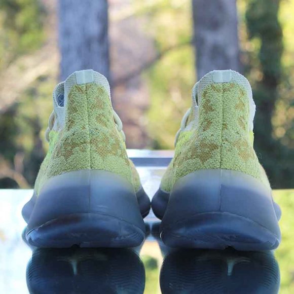 Adidas Yeezy Boost 380 Hylte Glow Men’s Size 9.5 main image 9